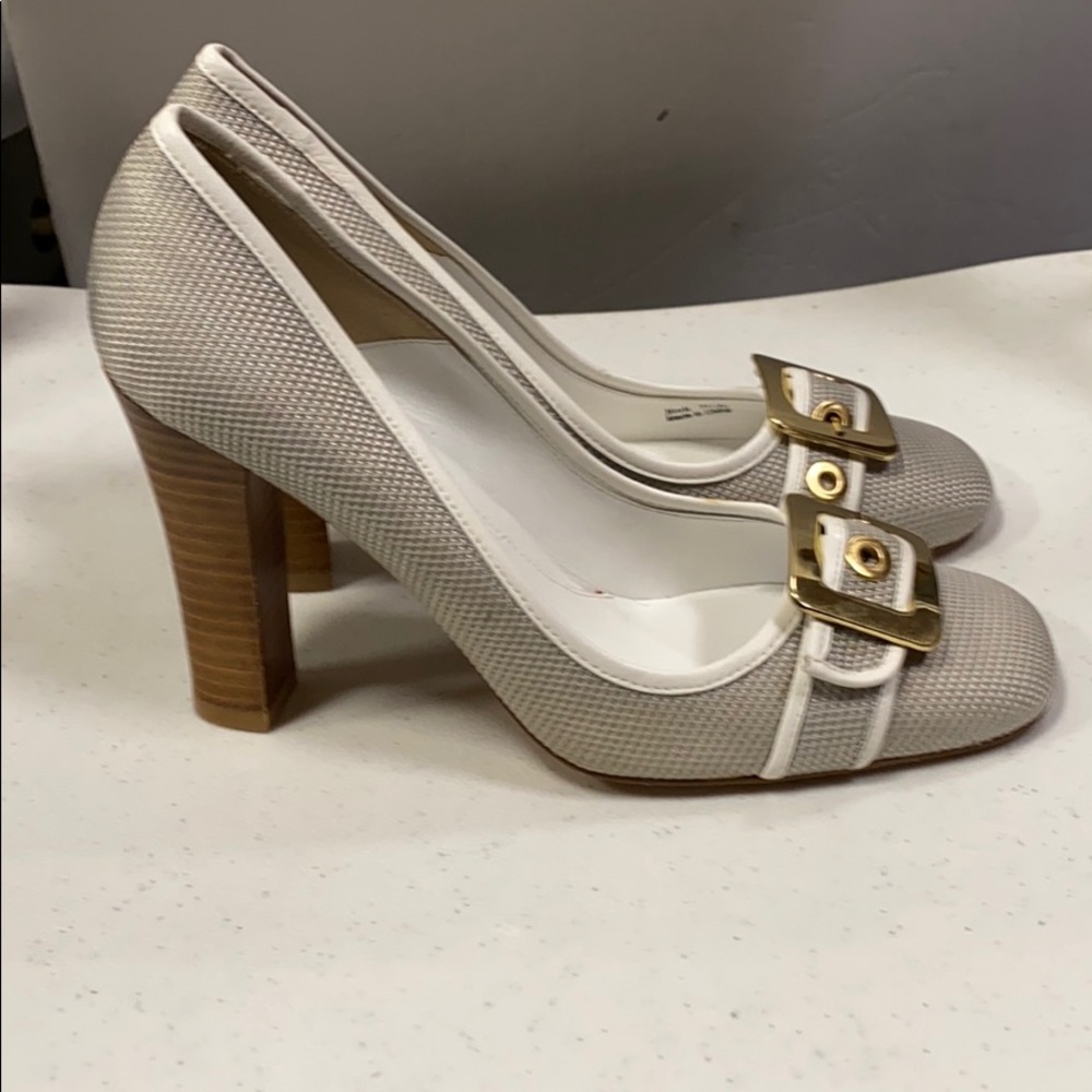 Jessica Bennett - Picture 2 of 7